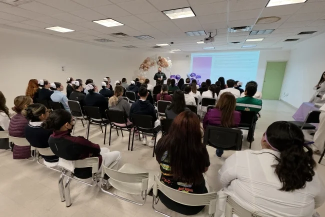 Destacan liderazgo femenino en la salud durante jornada del 8M en Hospital IMSS Bienestar