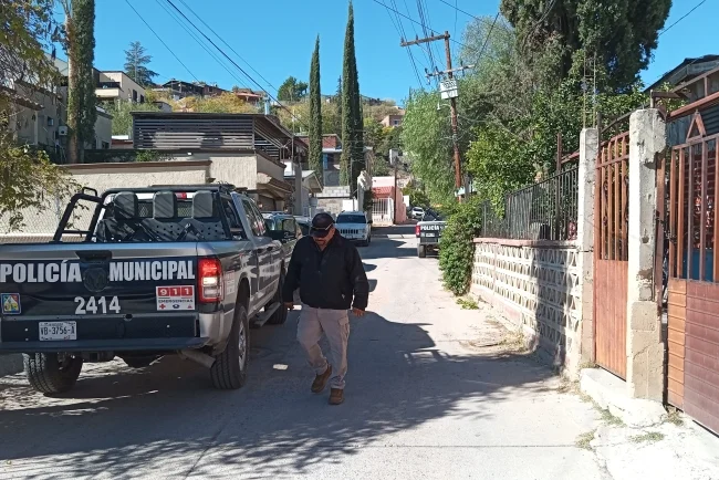 Arrestan a hombre que violó orden de protección y amenazó a su padre