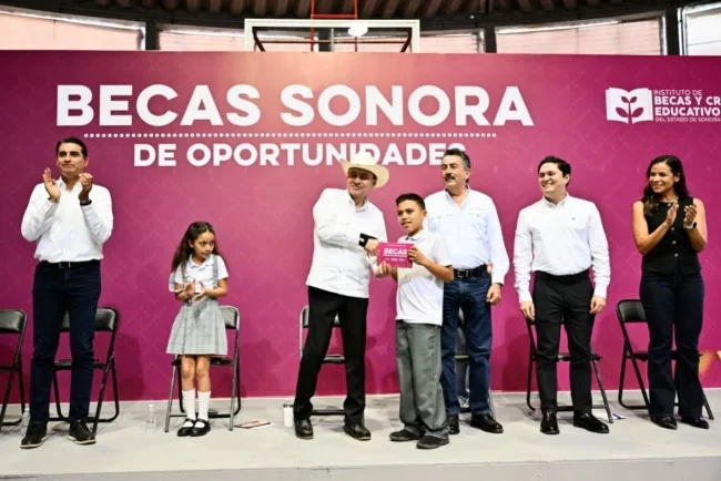 Refuerzan acceso a libros y becas en Cajeme para impulsar desarrollo académico