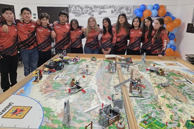 Jóvenes de Nogales llevan la robótica a nivel mundial