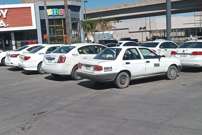 Operativo contra transporte irregular deja más de 20 vehículos asegurados