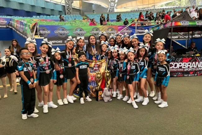 Brilla Nogales en el porrismo: Rhinos Cheering triunfa a nivel nacional