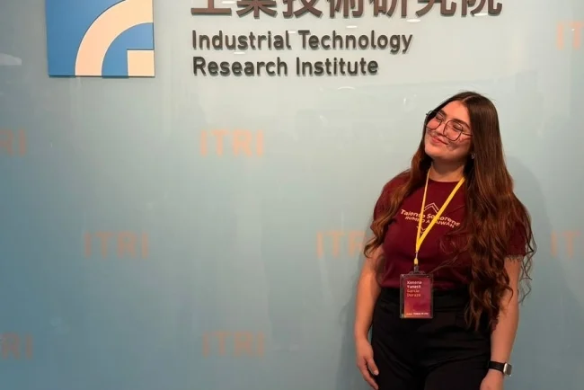 Talento nogalense brilla en la “cuna de los semiconductores”