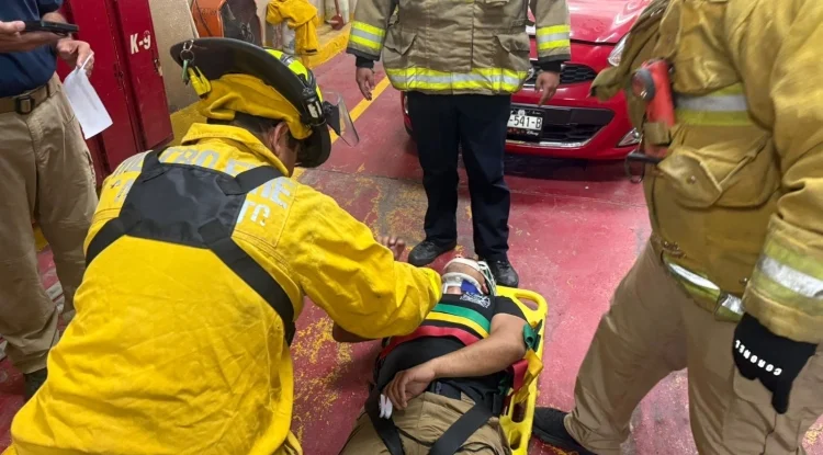 Capacitan a bomberos en técnicas de extracción para salvar vidas en ...