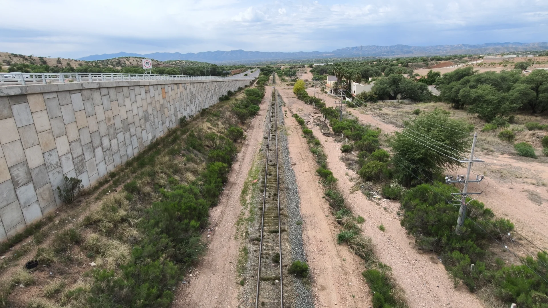 Trágico hallazgo en vías férreas: encuentran cuerpo desmembrado de mujer