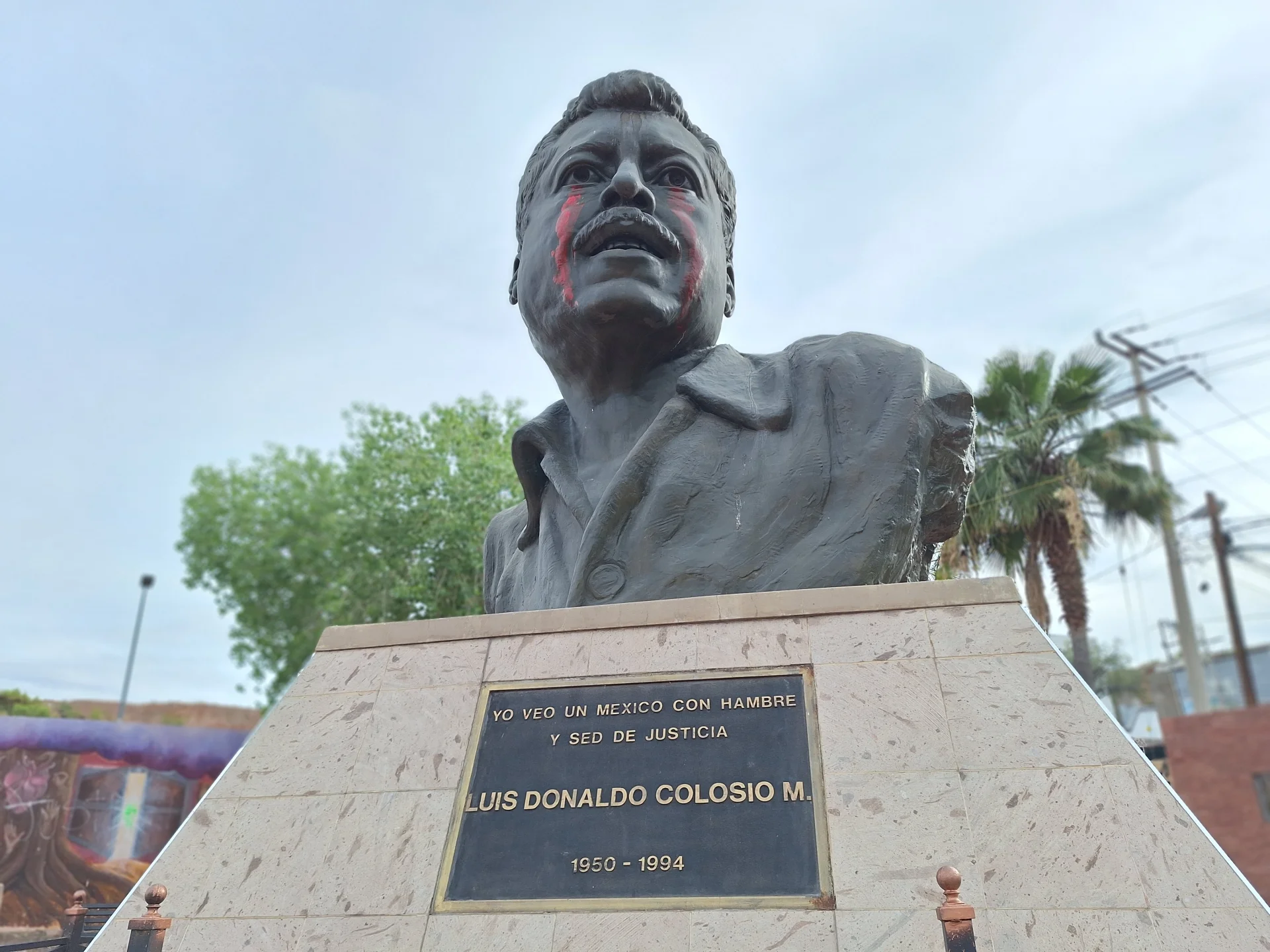 Indigna vandalismo en busto de Luis Donaldo Colosio Murrieta