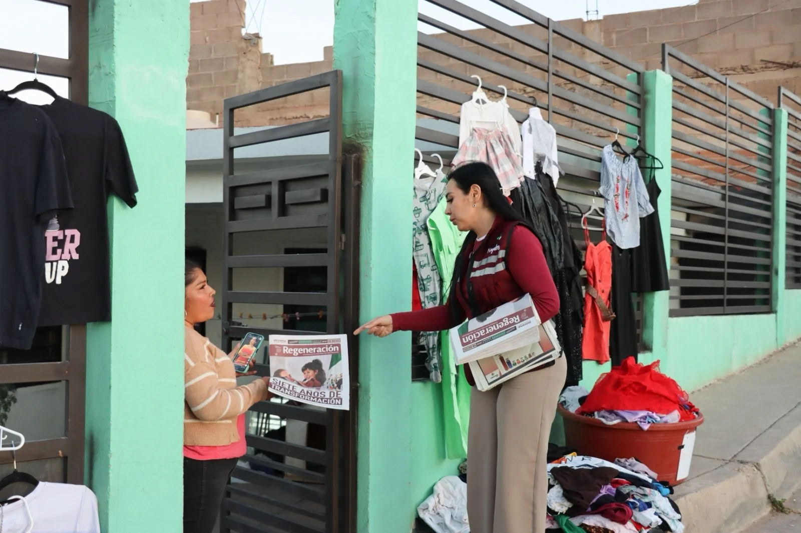 Llevan programas sociales directamente a mujeres de Nogales