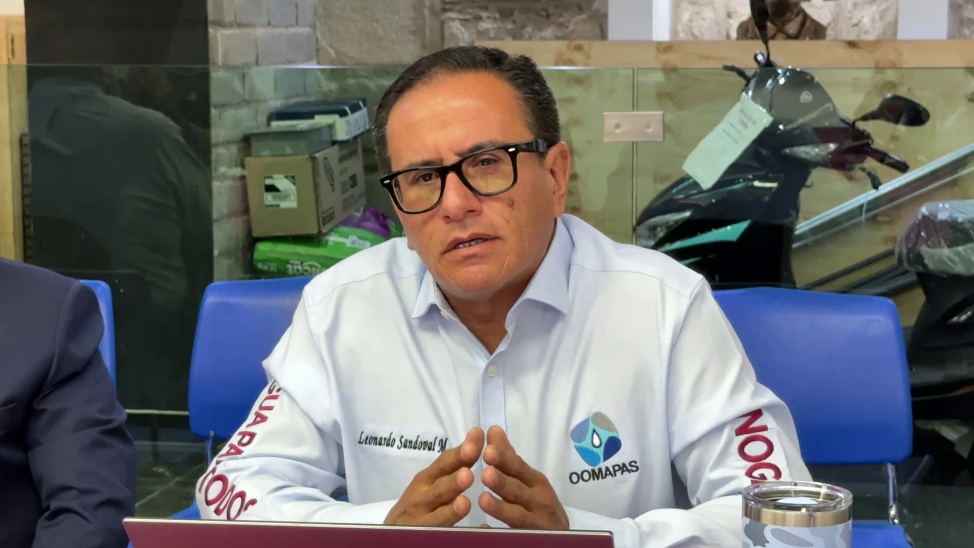 Fuga en Bulevar 2000 obliga a trabajos intensivos de saneamiento