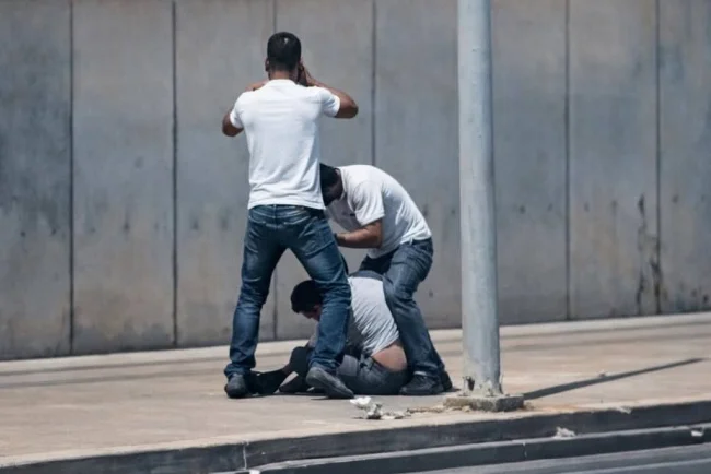 Persiguen y atacan a joven en colonia El Greco