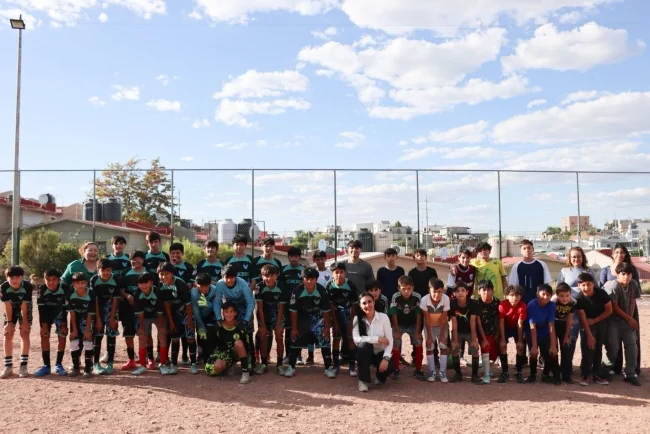 “Mujeres al 100” lleva deporte y recreación a colonias de Nogales