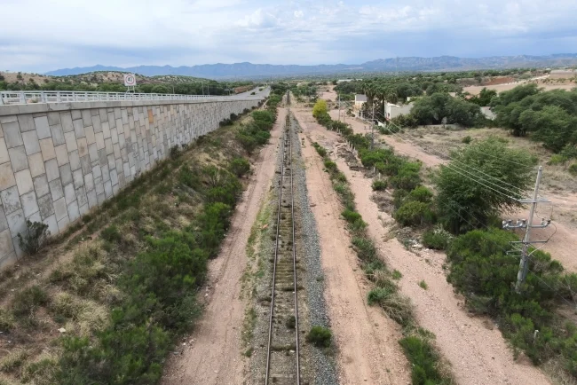 Trágico hallazgo en vías férreas: encuentran cuerpo desmembrado de mujer