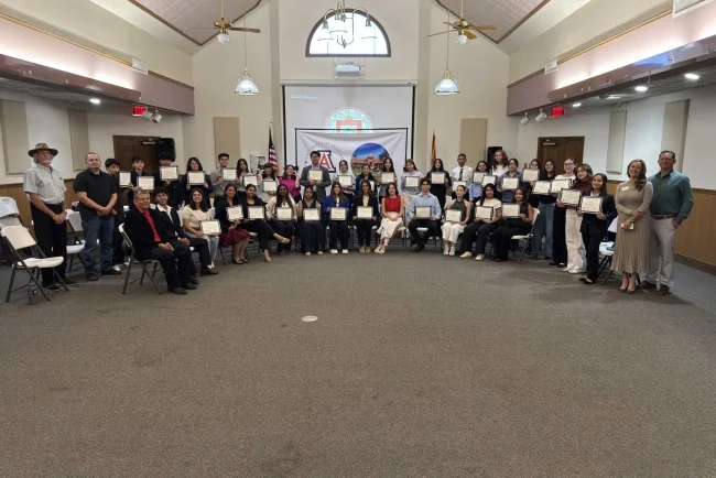 Forman líderes juveniles con visión social en programa binacional