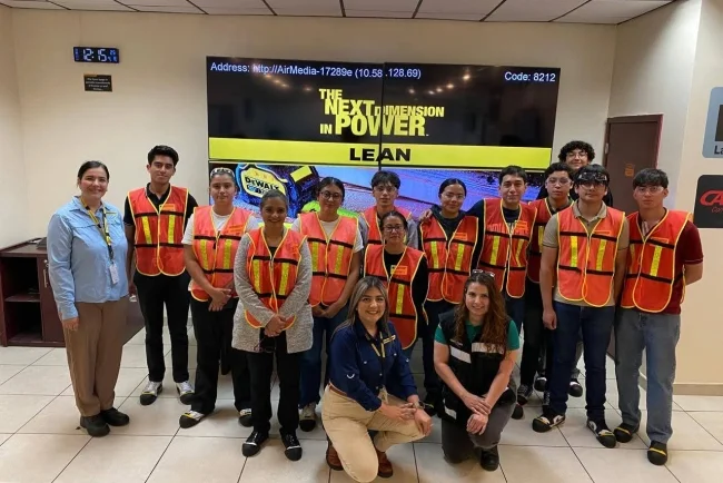 Vinculan teoría y práctica alumnos de la Unison en empresa internacional
