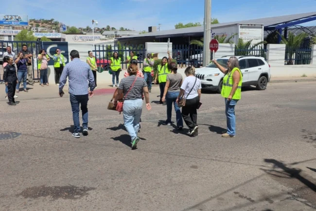 Impulsan escuadrones viales en escuelas para proteger a estudiantes