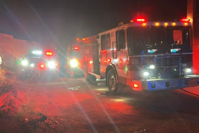 Vivienda queda reducida a cenizas tras incendio nocturno