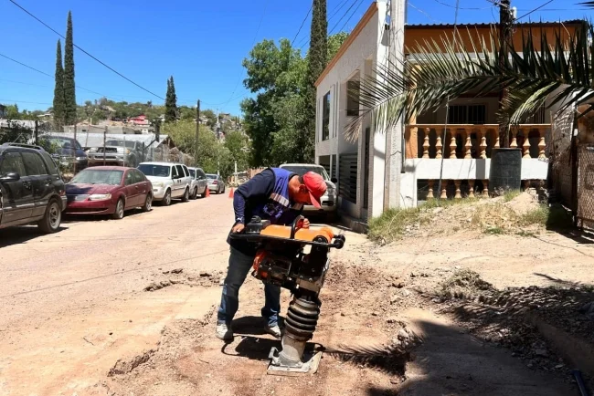 Rehabilitan más de 4 mil metros cuadrados de pavimento en Nogales