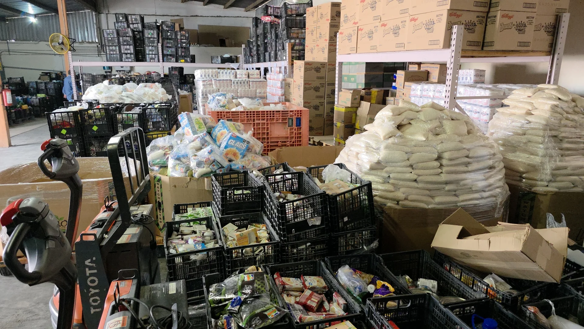 Mantiene BAMX Nogales intensa jornada contra el hambre en la región
