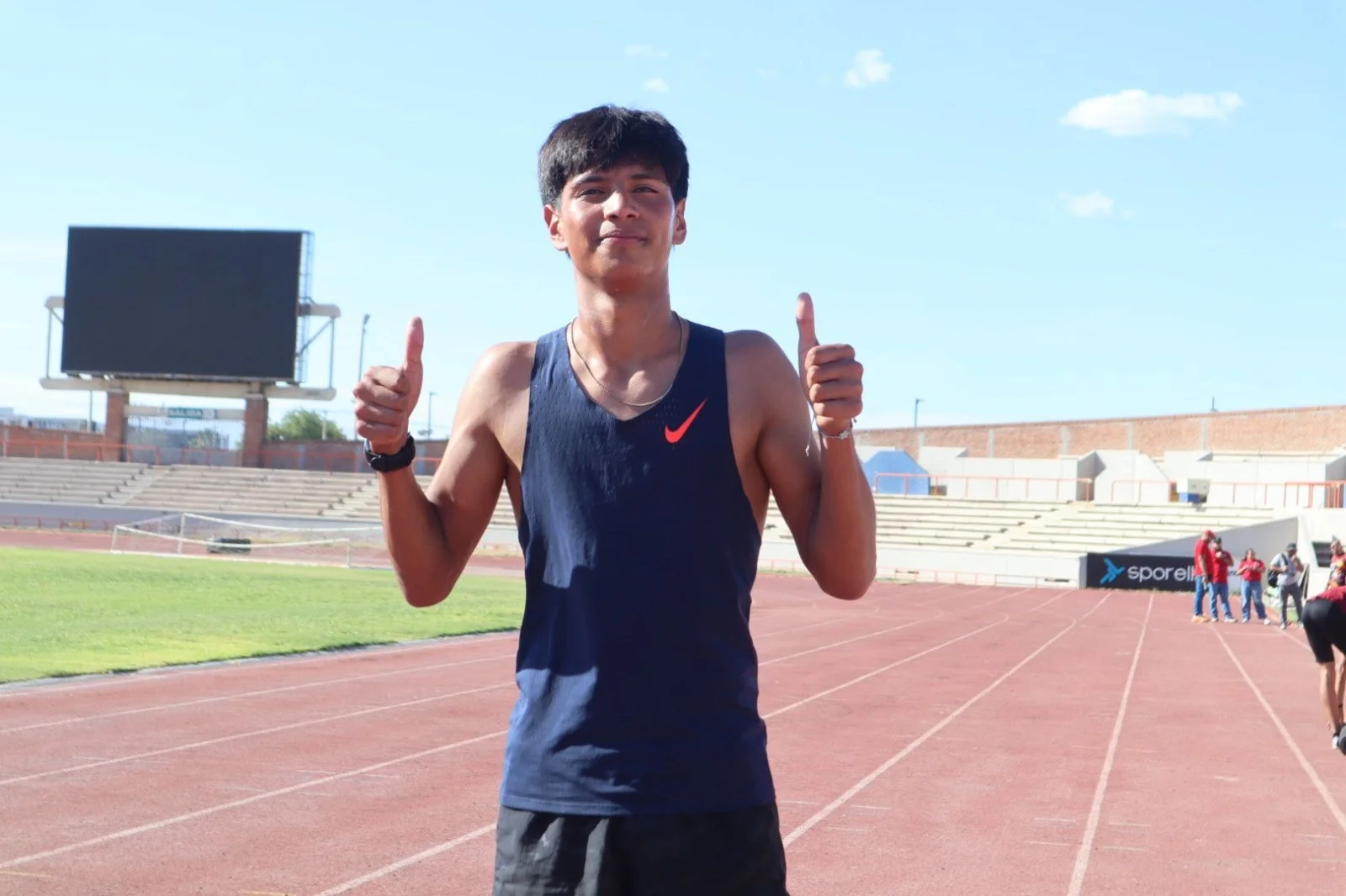 Carlos Daniel Acuña pone en alto a Nogales con dos medallas nacionales