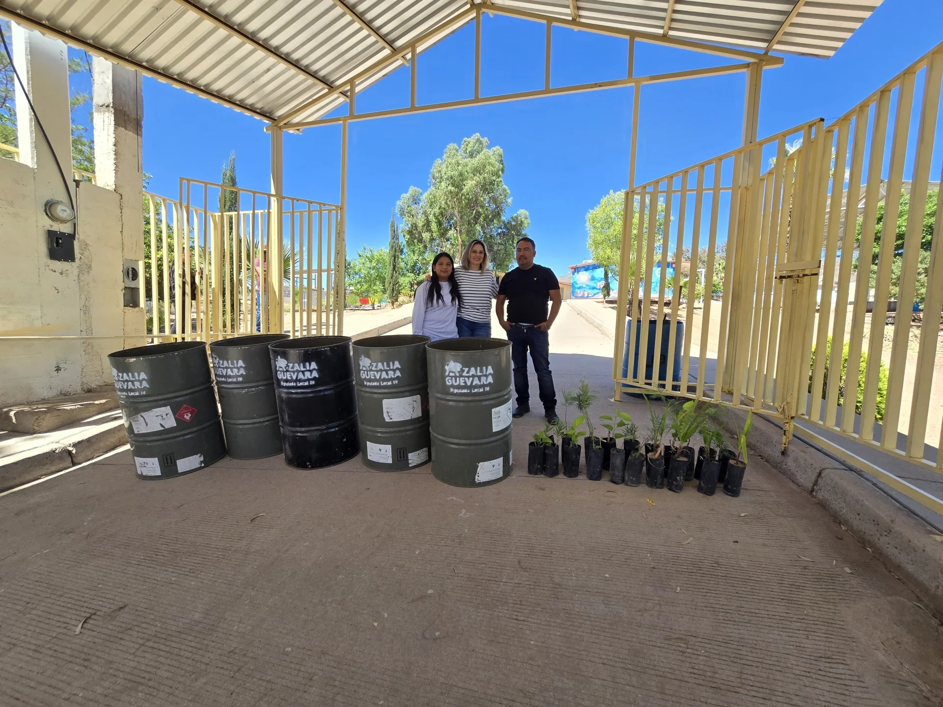Diputada Azalia Guevara impulsa reforestación y apoyo escolar en primarias de Nogales