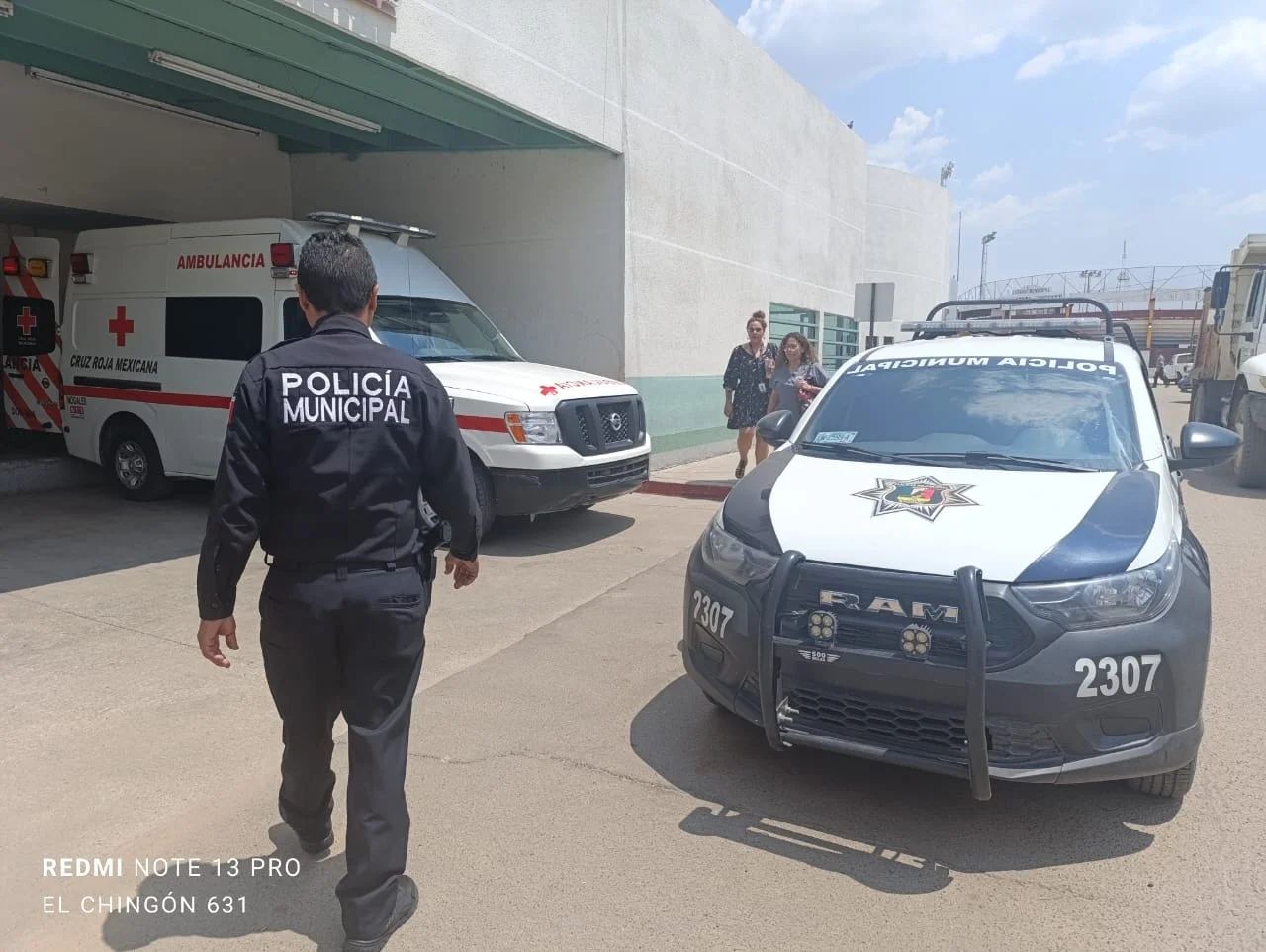 Auxilian a alumno con problemas respiratorios en secundaria de Nogales