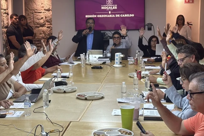 Alcalde de Nogales vuelve a Cabildo y evalúa cambios en su equipo
