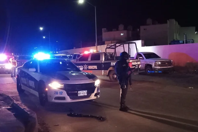 Mujer acusa a su cuñado de intentar arrollarlos y amenazarlos