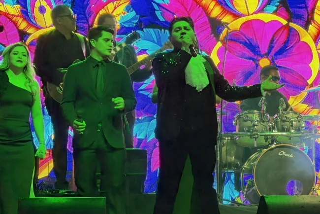 “Amor Eterno” reúne a familias en homenaje musical por el Día de las Madres