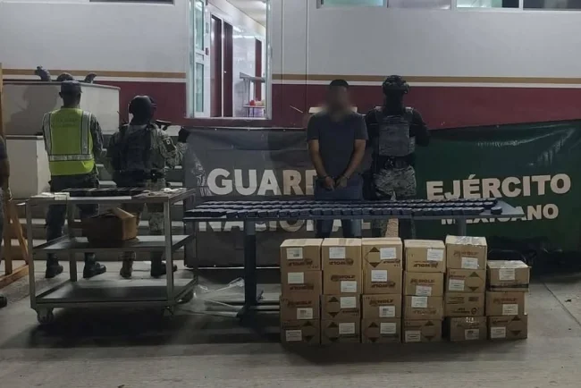 Decomisan municiones y tractocamión durante operativo federal en Nogales