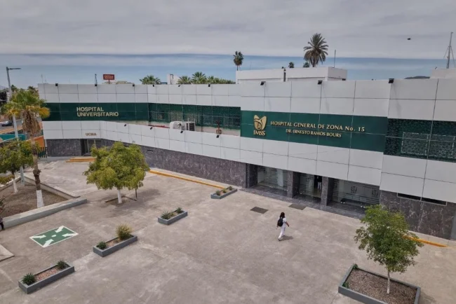 Avanza transformación del sistema de salud con Hospital Universitario y nuevo simulador clínico