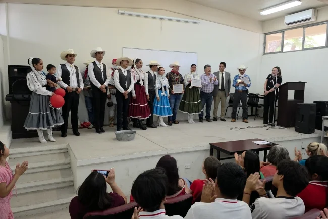 Promueven identidad sonorense en muestra cultural indígena de Cecytes Nogales I