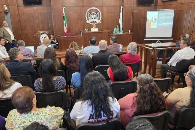 Analizan en Nogales mecanismos legales para proteger a menores en tribunales