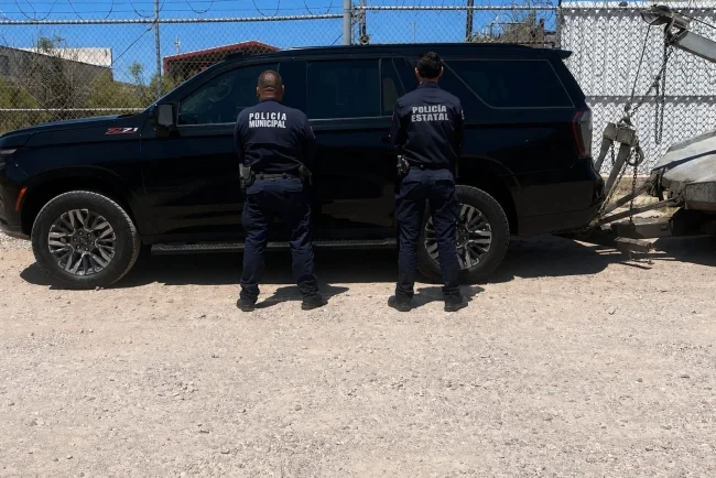 Aseguran vehículo con reporte de robo de Estados Unidos en colonia El Greco