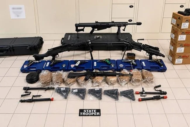Decomisan armas de alto poder en Arizona que tendrían destino final en México