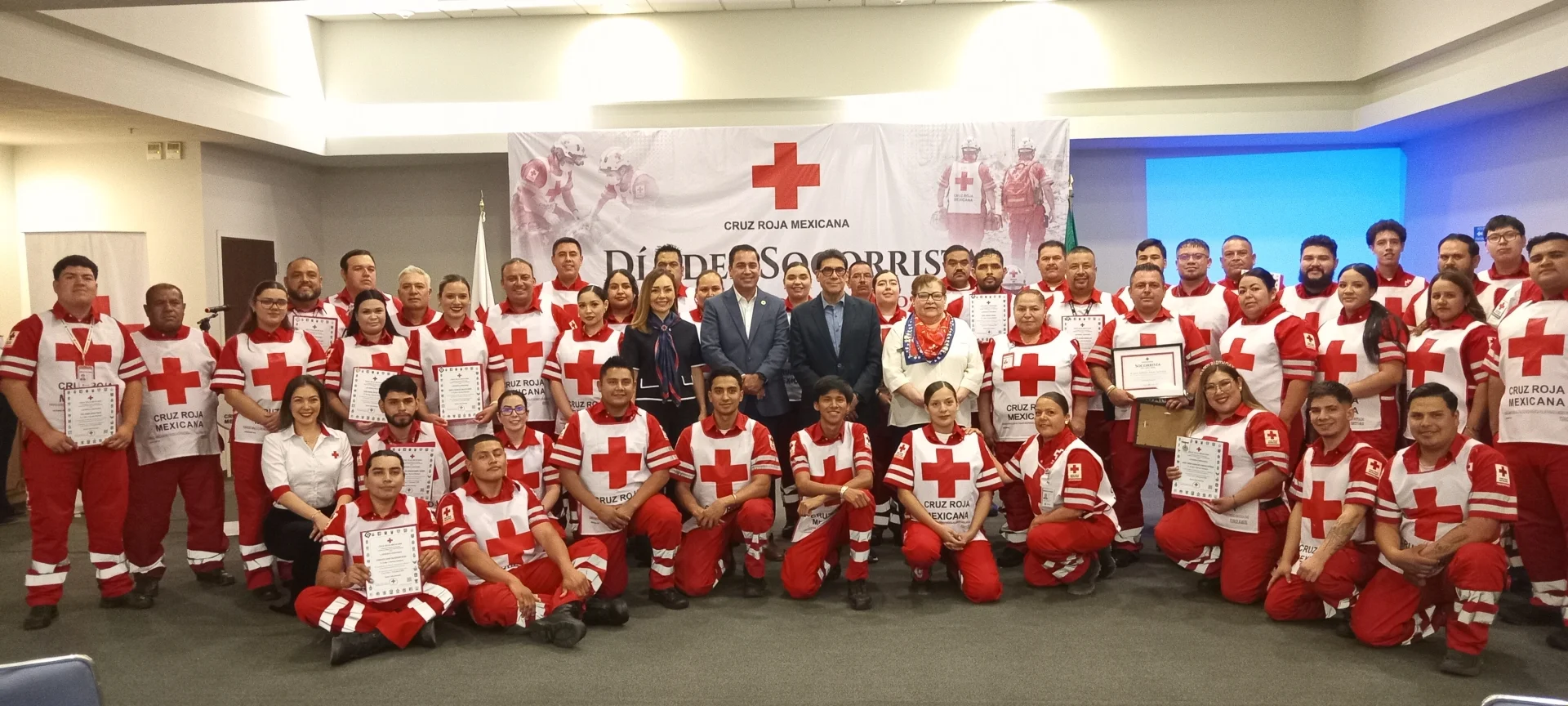 Reconocen a socorristas del norte de Sonora por su trayectoria y servicio a la comunidad