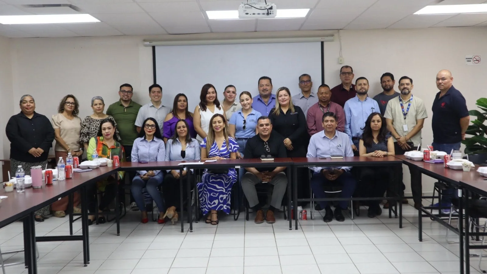 Cierran ciclo escolar con acuerdos para impulsar la educación media superior y superior en Nogales