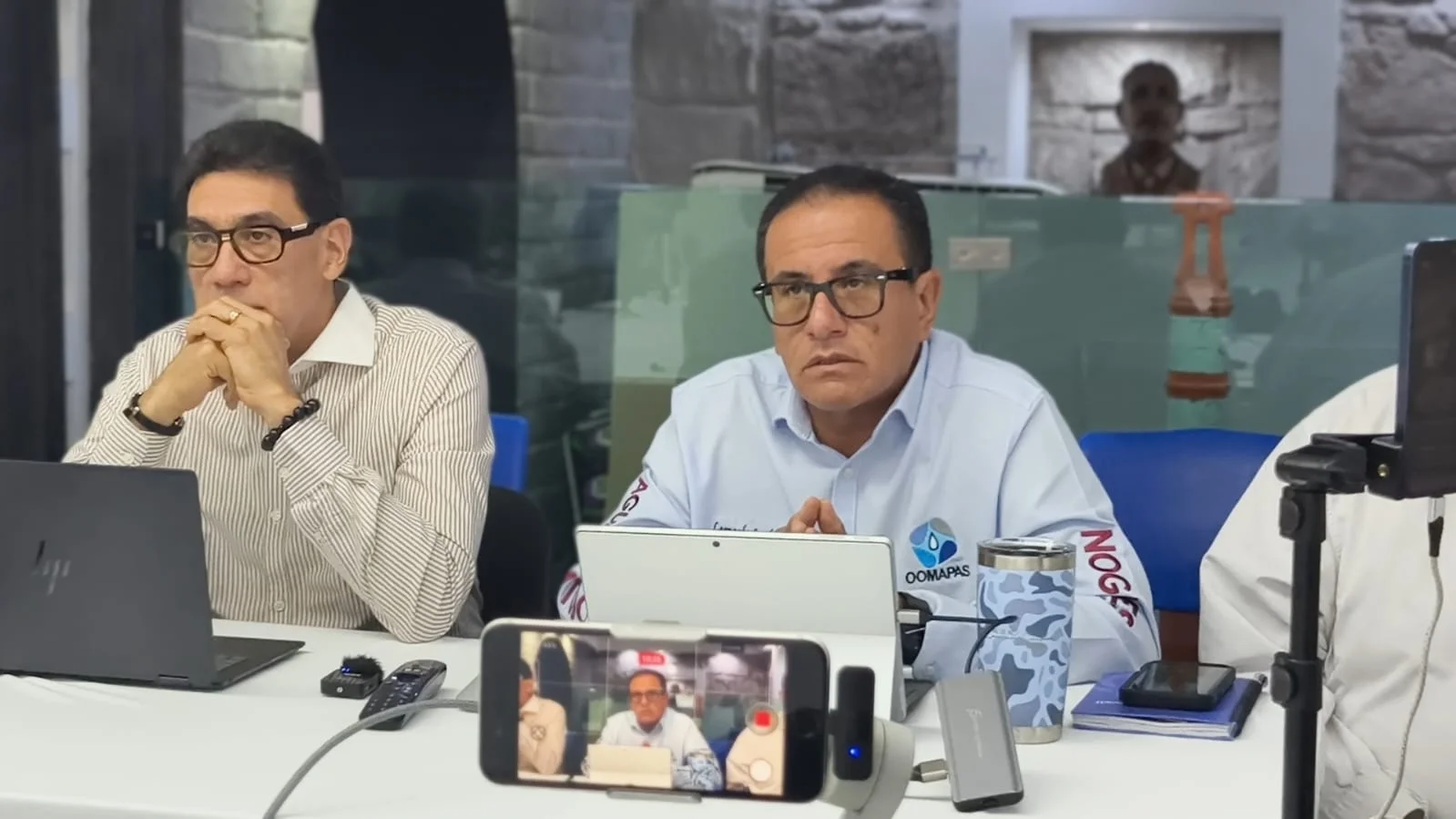 Juan Gim y Oomapas aclaran que el agua turbia no representa riesgo para la salud en Nogales