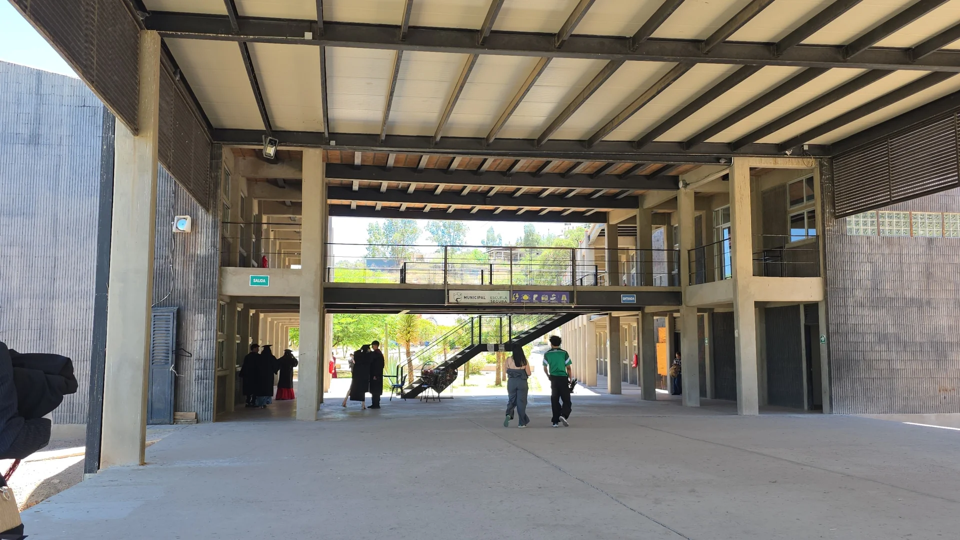 Egresan 211 alumnos de la Prepa Municipal de Nogales; mantiene cuota sin aumento