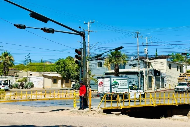 Anuncian rutas alternas por modernización del puente Tecnológico-Maestros