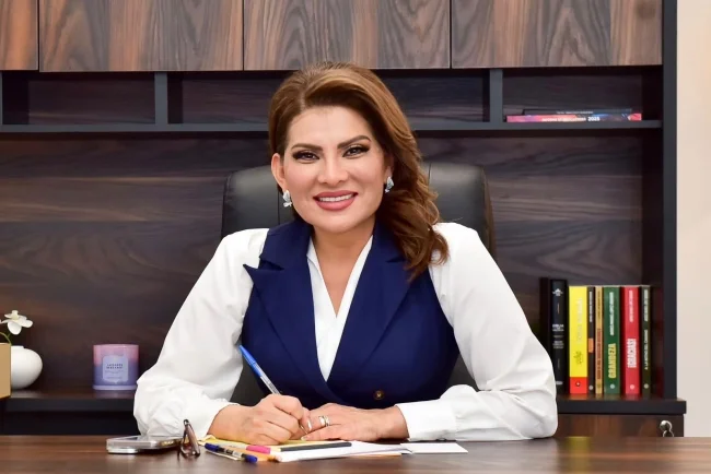 Lorenia Valles celebra fortalecimiento educativo con libros, becas y apoyos escolares