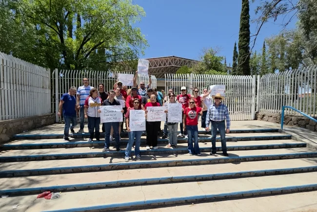 Maestros de Nogales prolongan suspensión de clases y se suman a protesta nacional