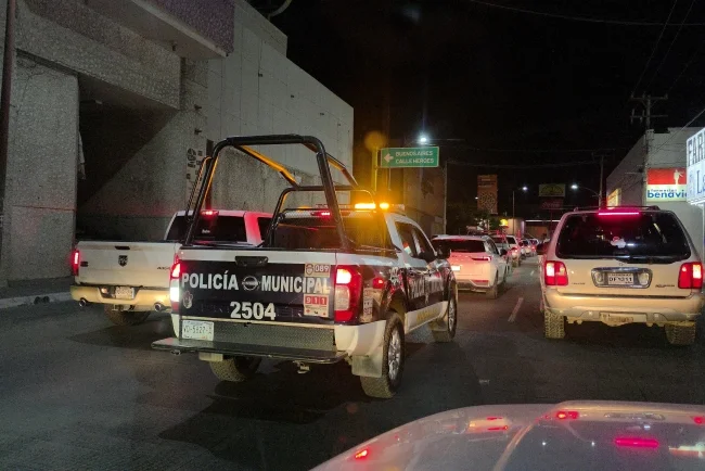Advierte Tránsito sanciones por velocidad y ruido excesivo en recorridos de clubes de autos
