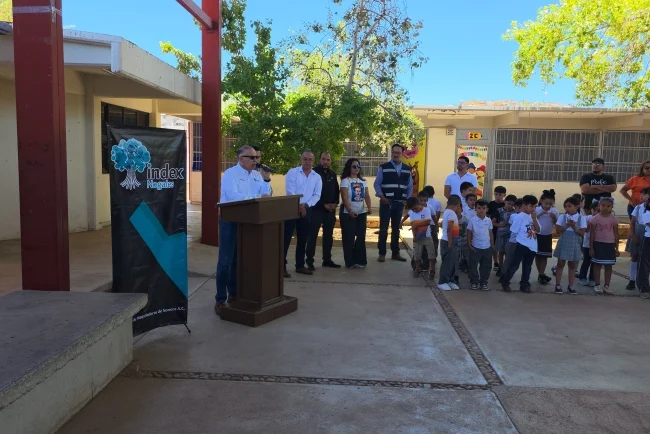 Industria maquiladora invierte en infraestructura escolar de Nogales