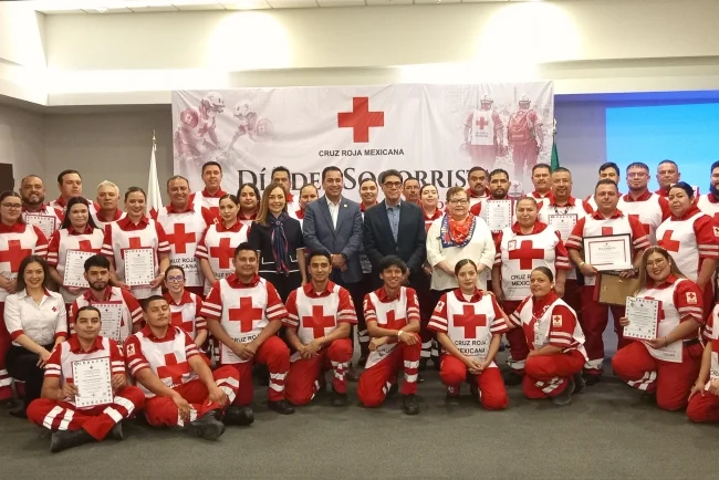 Reconocen a socorristas del norte de Sonora por su trayectoria y servicio a la comunidad