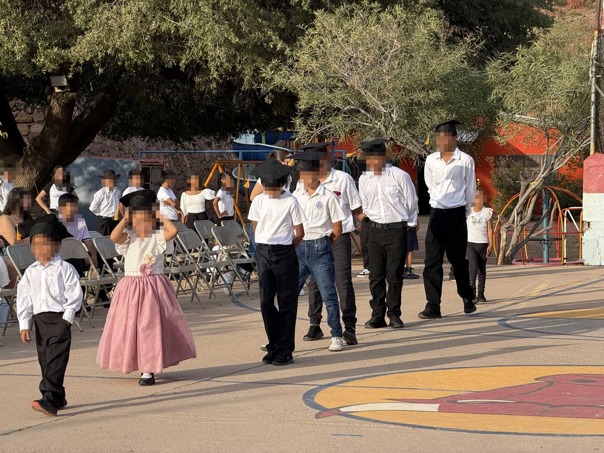 Escuelika despide a nueva generación de estudiantes migrantes con emotiva graduación