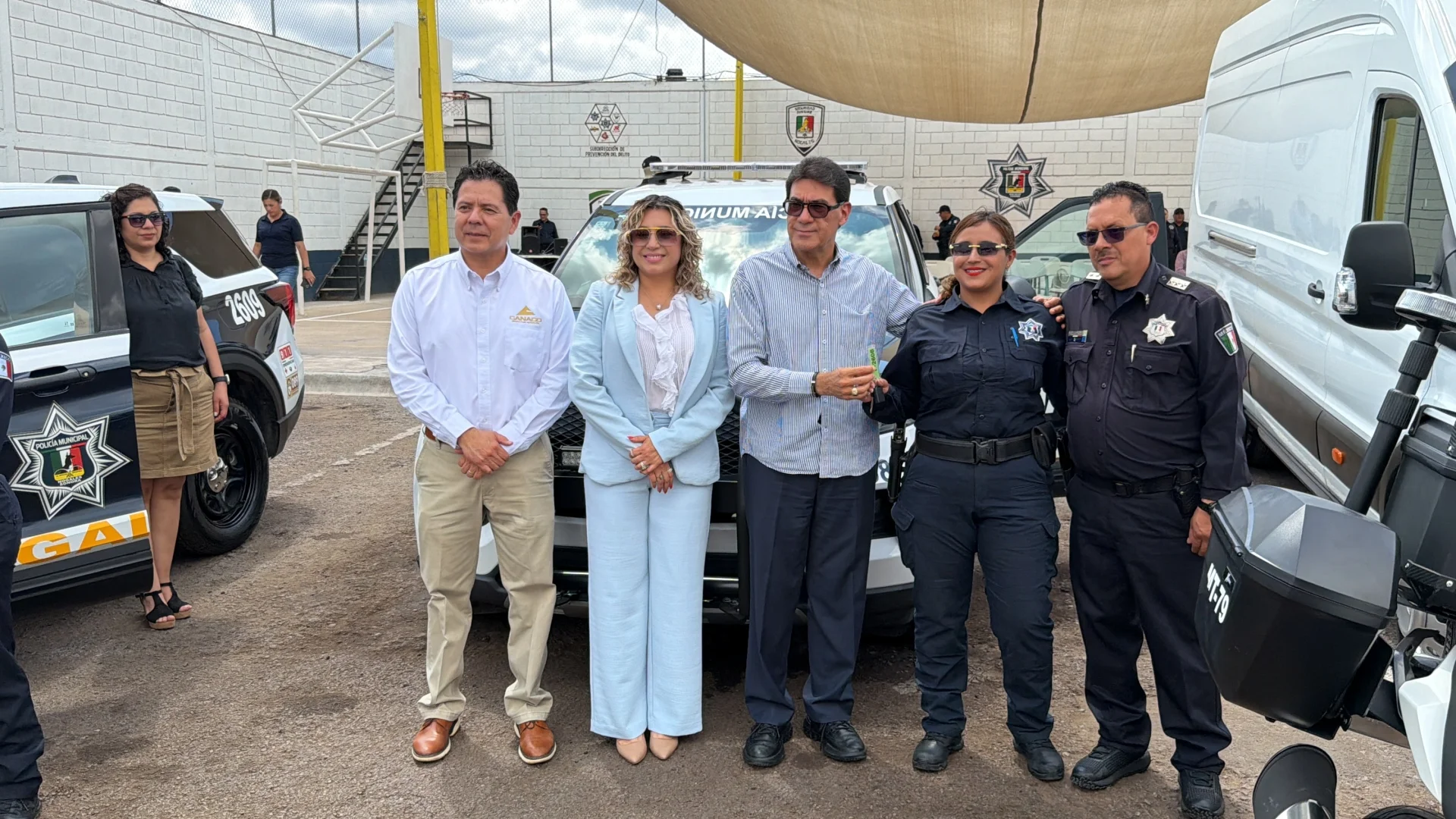 Entregan nuevas patrullas y equipo táctico a la Policía Municipal de Nogales