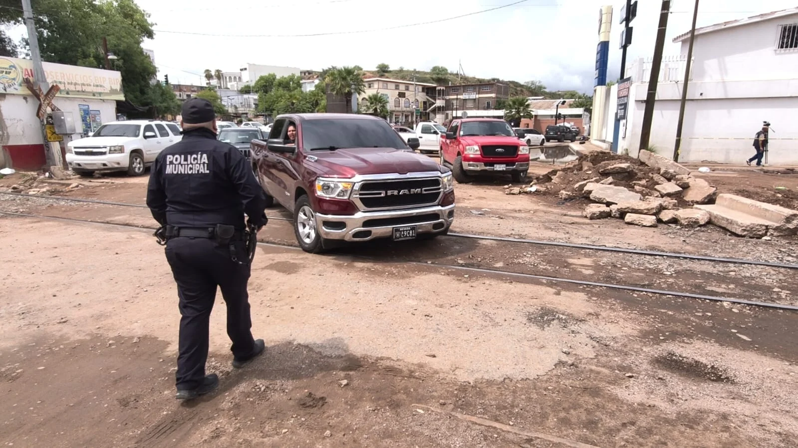 Exhorta Tránsito a no obstruir labores de limpieza y prevenir accidentes por lluvias
