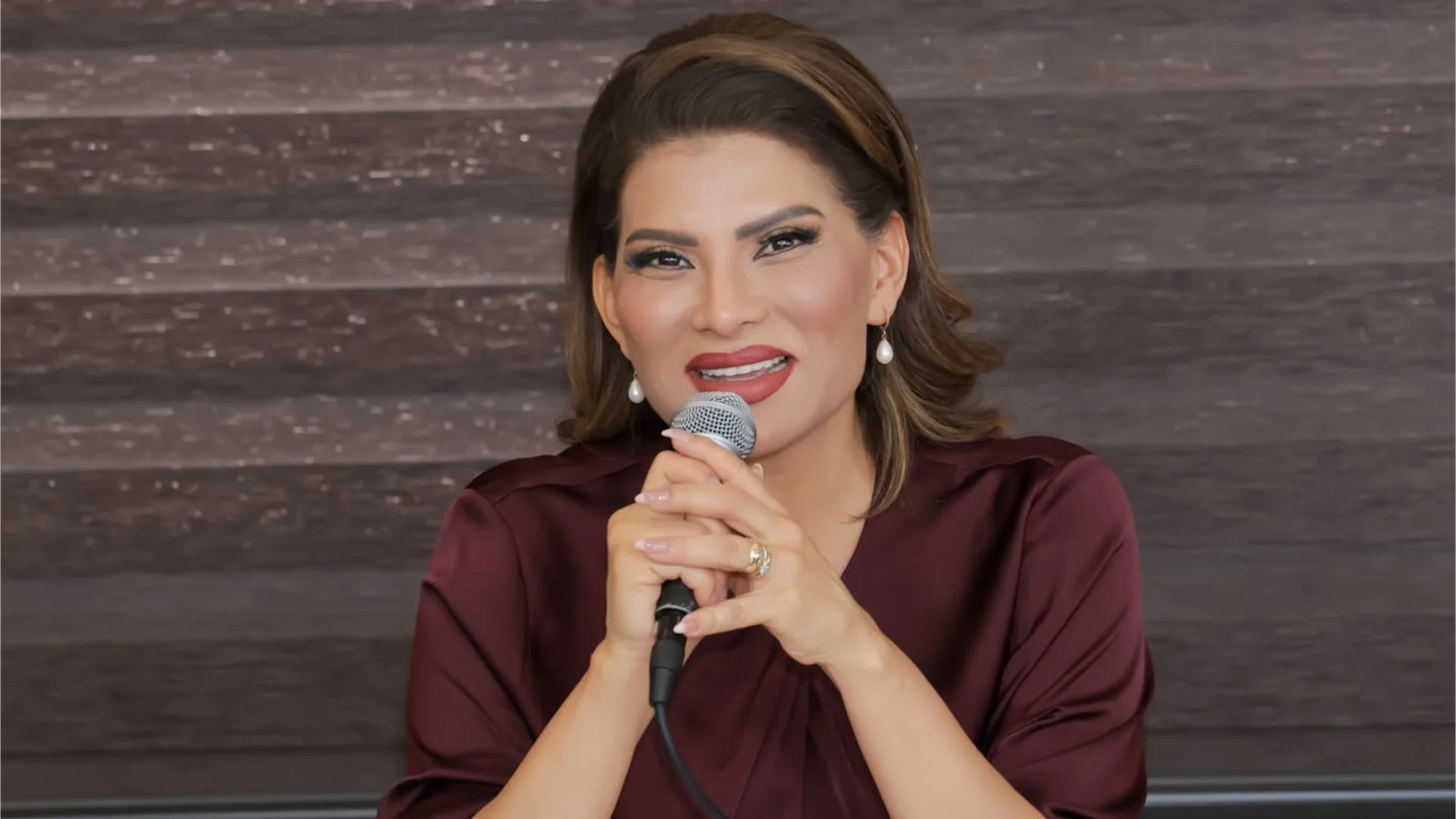 Respalda Lorenia Valles debate nacional sobre uso de redes sociales en menores