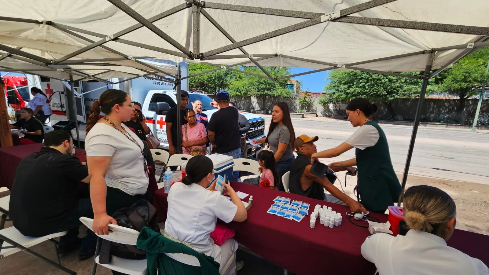 Alertan por riesgo sanitario tras lluvias; intensifican atención médica en zonas afectadas