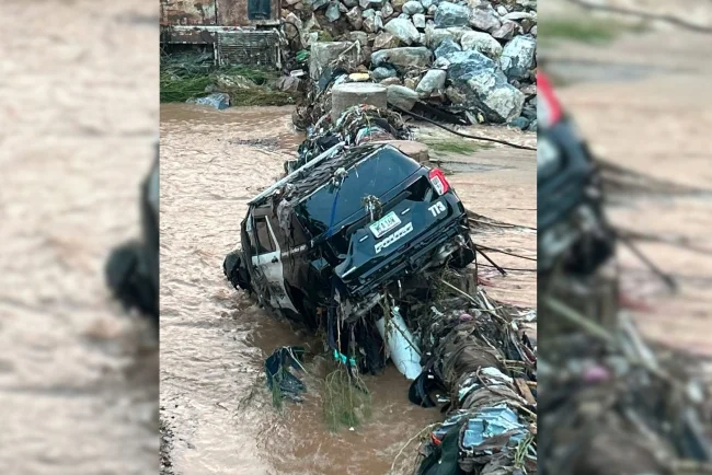 Patrulla es arrastrada por la corriente en Nogales, Arizona; oficial es suspendido mientras investigan
