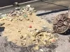 Investigan quién arrojó botellas con grasa al drenaje en Nogales